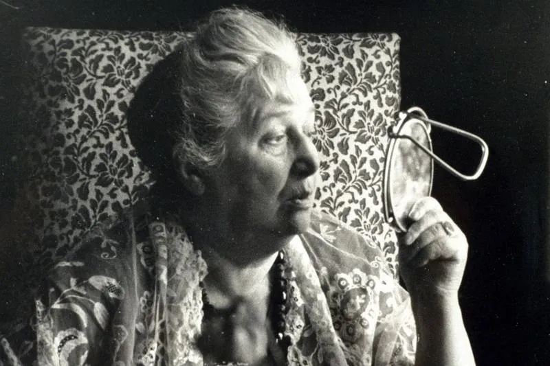 Achmatowa wiersze: Urok poezji, który porusza duszę