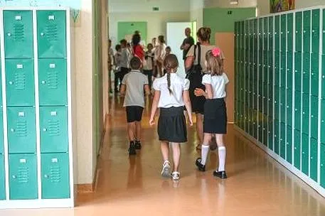 Odkryj świat ewolucji: Fascynująca książka o ewolucji dla dzieci