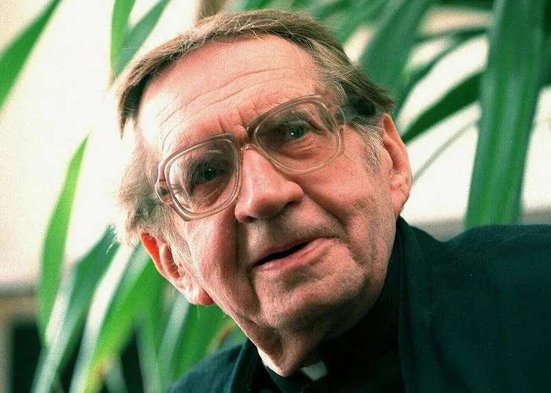 Refleksje Jana Twardowskiego w wierszu 'Śpieszmy się' – o przemijaniu i miłości