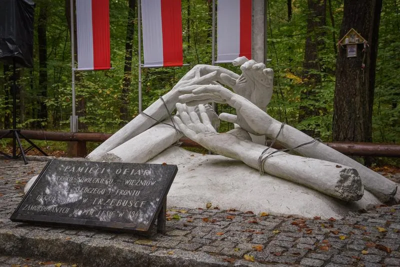 Krótka poezja o tragedii Katynia