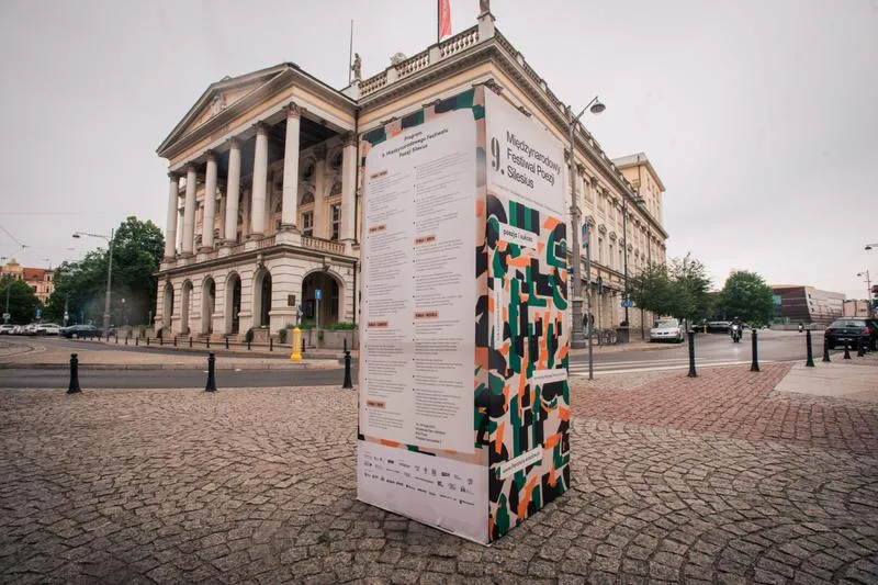 Poezja o ludziach i codzienności